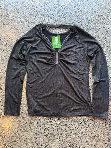 Womens Wear: Y2K Crystal Embellished Top - M