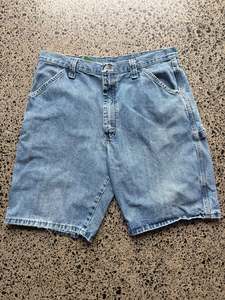Jorts: Wrangler Original Light-Wash Blue Jorts - 34W