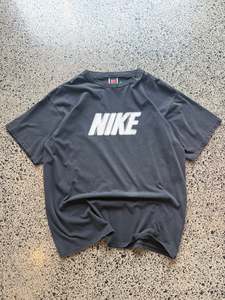 Nike: 90's Nike Logo Graphic Tee - XL