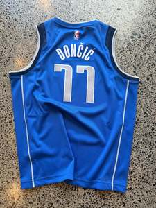 NBA Dallas Mavericks Luka Dončič #77 Jersey - L