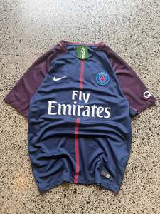 2017/18 PSG Home Football Jersey - M
