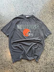 Thursday Drops: Cleveland Browns American Football T-Shirt - L