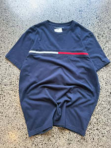L: Tommy Hilfiger Flag T-Shirt - L