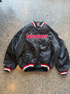 Hottest Items Right Now: Early 2000’s Portland NBA 'Trail Blazers' Black Bomber Jacket - 3XL