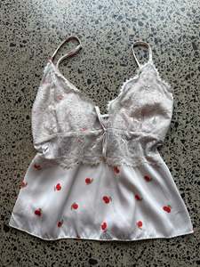 Womens Wear: Peach Satin and Lace Cami - S
