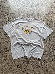 2000's Mizzou Graphic Tee - XL