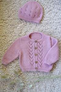 4 Ply Petterns: Isla Cardi and Hat BC138 in 4 Ply