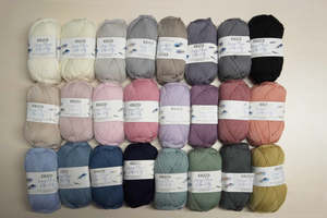 8ply Yarn: Crucci Luxury Merino Crepe DK 8 Ply