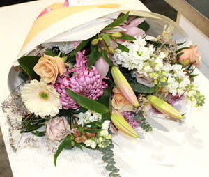 Bouquets: Florist Choice Bouquet - Fresh Seasonal Flowers Auckland