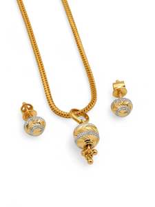 22ct Gold Pendant Earrings Set: 22ct Gold Two Tone Ball Pendant Set