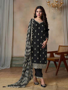 Sale: Riya Kamiz & Pant