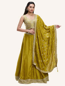 Lehengas: Iraya Lehenga Choli
