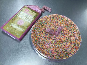 Products: 100 & 1000's Cheesecakes Rosebowl Cafe & Bake