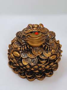 Men: Prosperity Frog Figurine