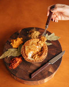 Products: Butter Chicken Roti Pie – 4 Pack [AUCKLAND DELIVERY ONLY]