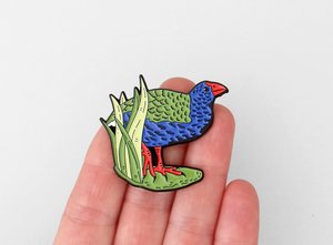 Frontpage: NZ Bird Enamel Pins, By Melissa Boardman