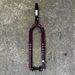 Surly: Surly Karate Monkey Fork w/ Hub - Eggplant 27.5 - 200mm Steerer