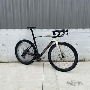 Road Bikes: Cannondale SuperSix EVO Hi-MOD Gen 5 Platinum 56cm