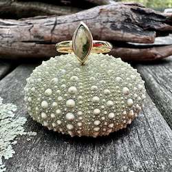 9ct gold Marsden flower greenstone ring