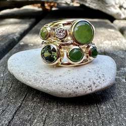 New Zealand Pounamu Greenstone: The divine 9ct gold Pounamu sky full of stars ring