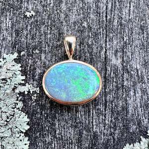 Australian crystal opal doublet pendant