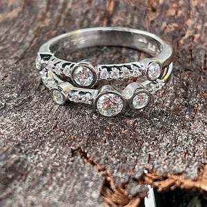 Aroha Amore Love: Double band night sky diamond ring