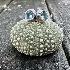 Stud Earrings: Aquamarine stud earrings