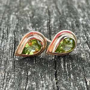 Stud Earrings: Faceted Peridot Stud Earrings in 9ct Gold