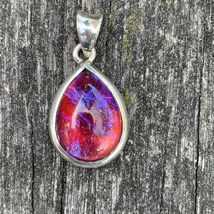 Vintage Glass: Vintage Dragons Breath glass pendant