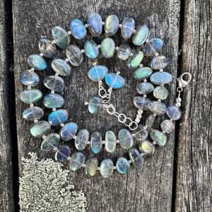 Necklaces: labradorite necklace