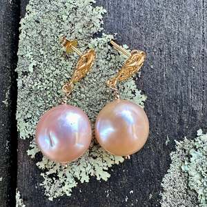 Apricot freshwater pearl earrings
