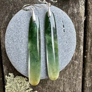 Pounamu New Zealand Taonga: Long marsden flower earrings