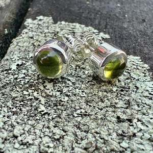 Peridot studs