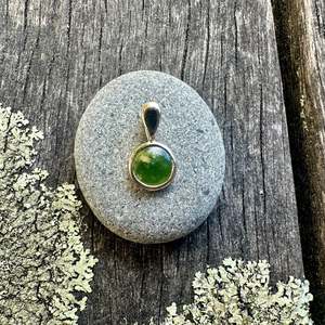 All Pounamu: 9ct gold wee marsden flower pounamu pendant