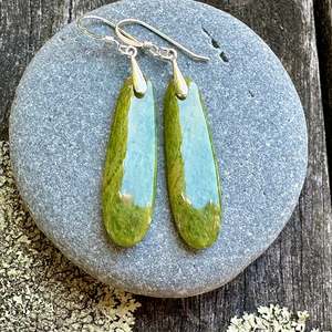 All Pounamu: Small Marsden flower drop earrings