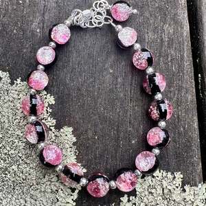 Under 300: pink & black Japanese lampwork bracelet