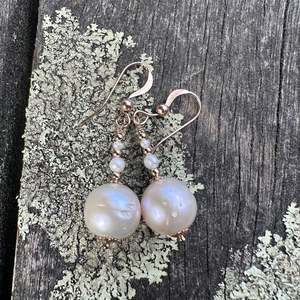 Pearls: cream freshwater pearl earrings