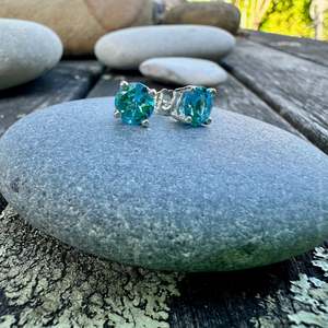Shop All: 6mm faceted blue topaz studs