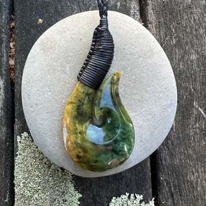 Shop All: medium large Marsden flower matau