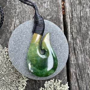 All Pounamu: Medium marsden flower matau