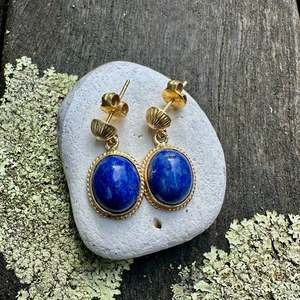 Vintage 9ct lapis lazuli earrings