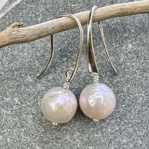 Classic pearls in sterling silver