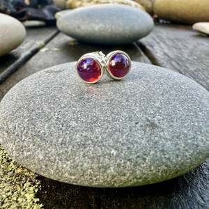 6mm Vintage dragons' breath studs