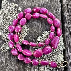 Indian ruby with 18ct gold beads