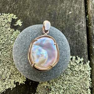 Pearls: Contemporary Pink freshwater pearl pendant