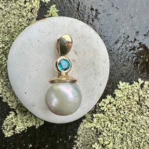 Freshwater pearl & zircon pendant