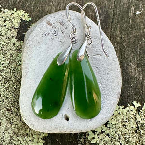 Pepe kawa kawa greenstone matched pair earrings