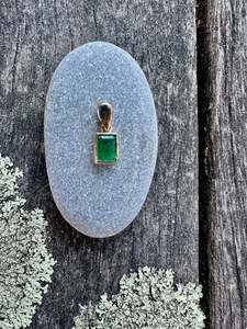 Brazilian emerald pendant
