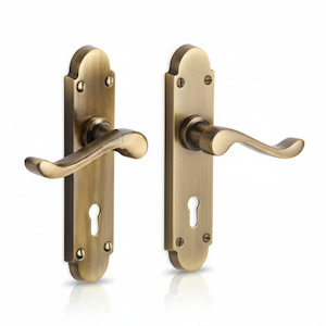 Heritage Lever Door Handles With Keyhole - Antique Style