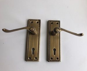 Lever Handles: Georgian Lever Door Handles With Keyhole - Antique Style